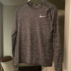 Nike Dri Fit long sleeve black  size medium